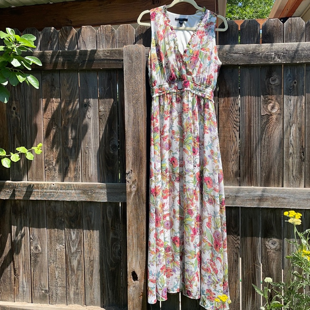 Formal Floral Maggy London Maxi Lined Dress